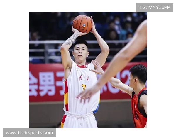 上海久事张镇麟赛前战术调整引关注，展现教练智慧与球队深度